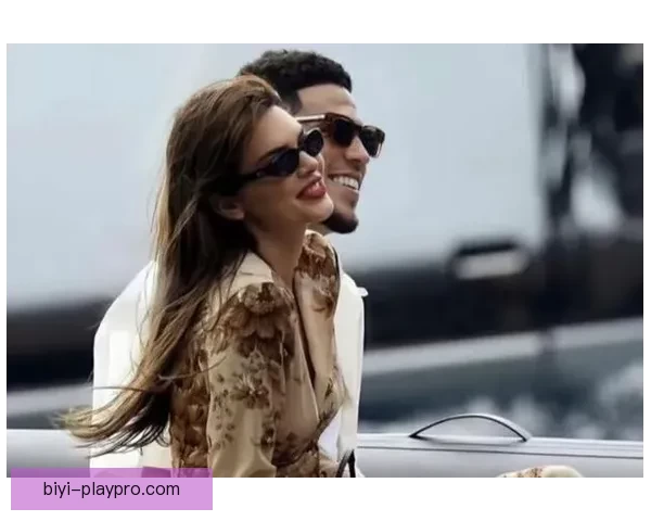 肯豆回关布克暗示关系升温 曾因1月社媒互动引发关注 肯豆回关布克暗示关系升温 曾因1月社媒互动引发关注