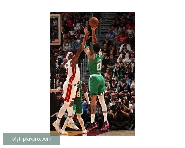 塔图姆狂砍25分18篮板11助攻创复出后首次三双 本赛季战绩10胜2负强势回归